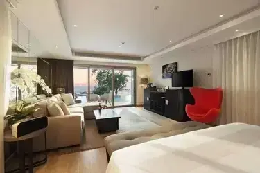 aparthotels